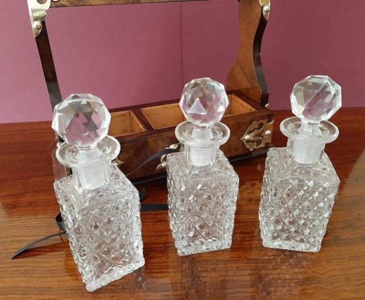 Superb Mid Victorian Burr Walnut Miniature Tantalus - Image 3