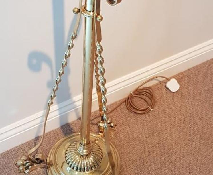 Quality Edwardian Cast Brass Lamp Standard - Image 2