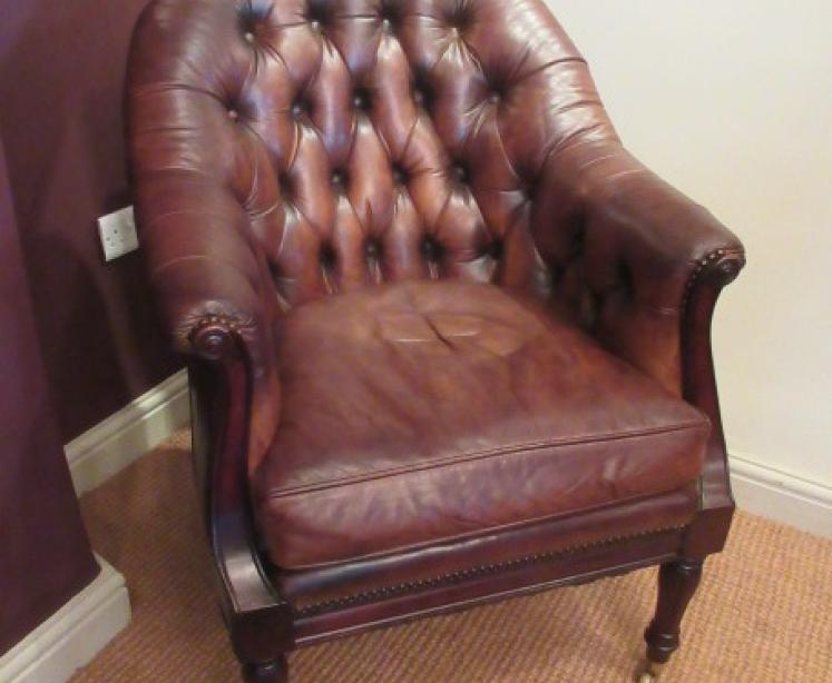 1930's Leather Buttoned Back Armchair - Image 1