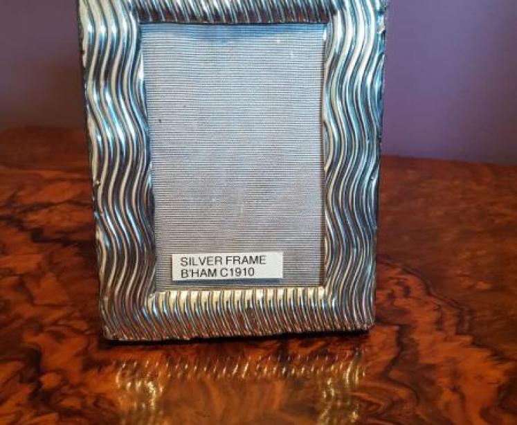 Edwardian Antique Silver Ribbed Photo Frame  - Image 5