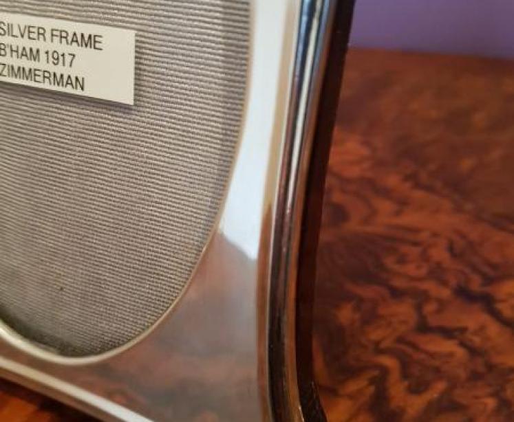 George V Antique Silver Shaped Photo Frame - Image 2