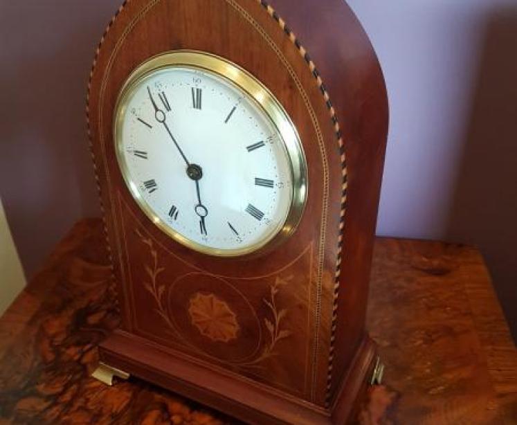 Top Quality Edwardian Inlaid Mahogany Lancet Top Mantel Clock - Image 5