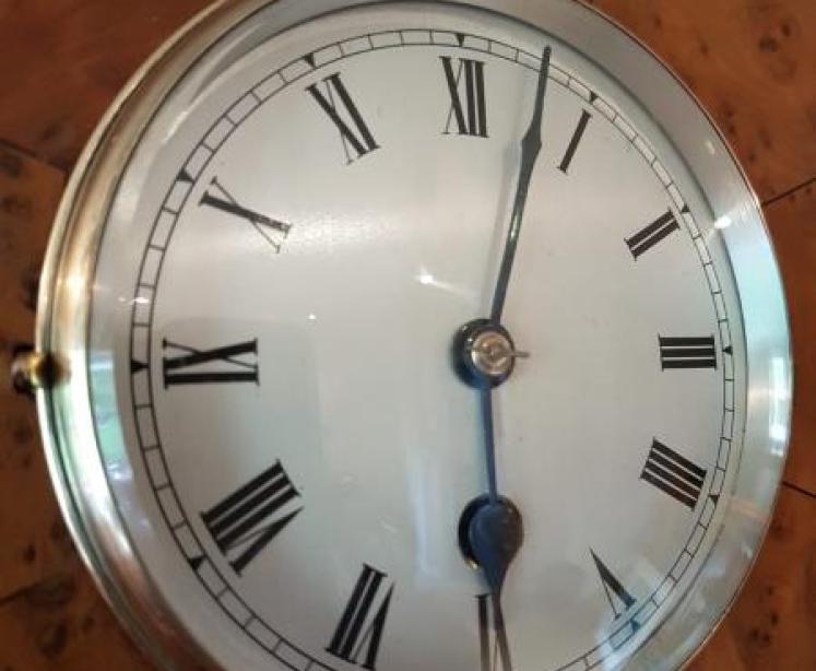 Late Victorian Antique Burr Yew Library Wall Clock - Image 4