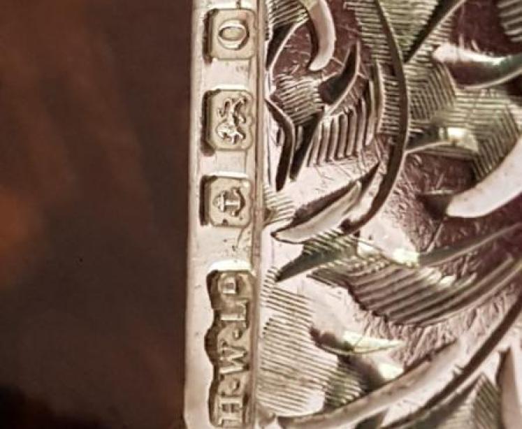 George V Silver and Gold Vesta Case - Image 4