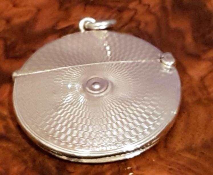 Antique Chester Silver Vesta Case Inset with a Compass - Image 3