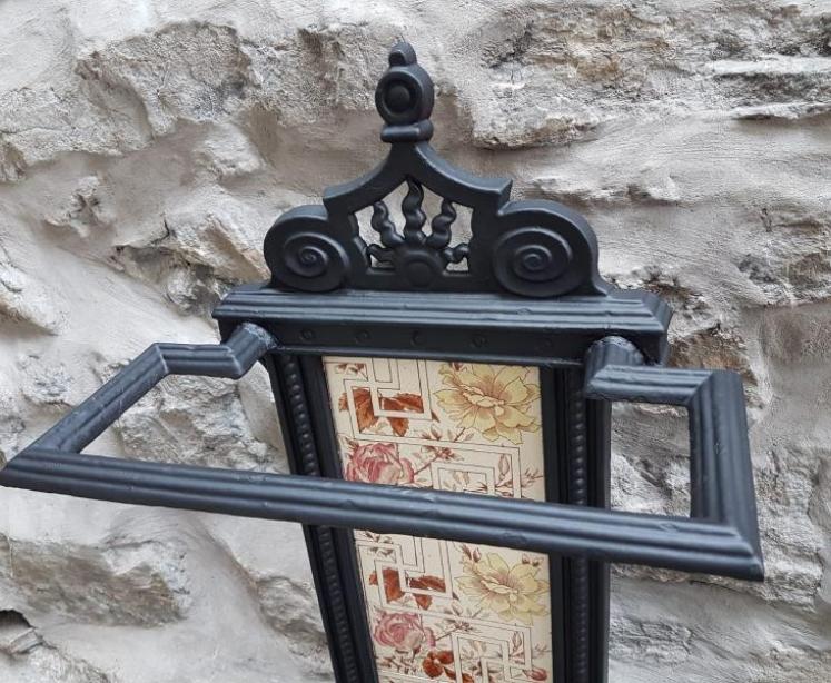 Victorian Cast Iron Tiled Back Stick Stand  - Image 2