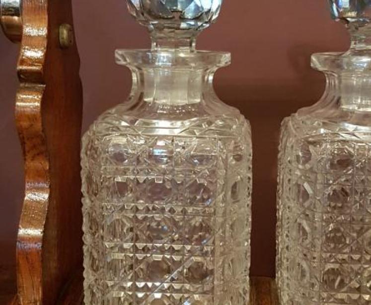 Antique Victorian Jockeys Cap 3 Bottle Tantalus - Image 5