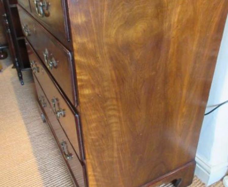 George III Period Burr Walnut Chest of Drawers - Image 4