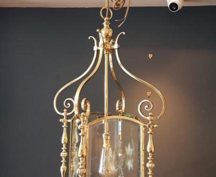 Superb Antique Brass & Bevelled Glass Hall Lantern  - Image 5