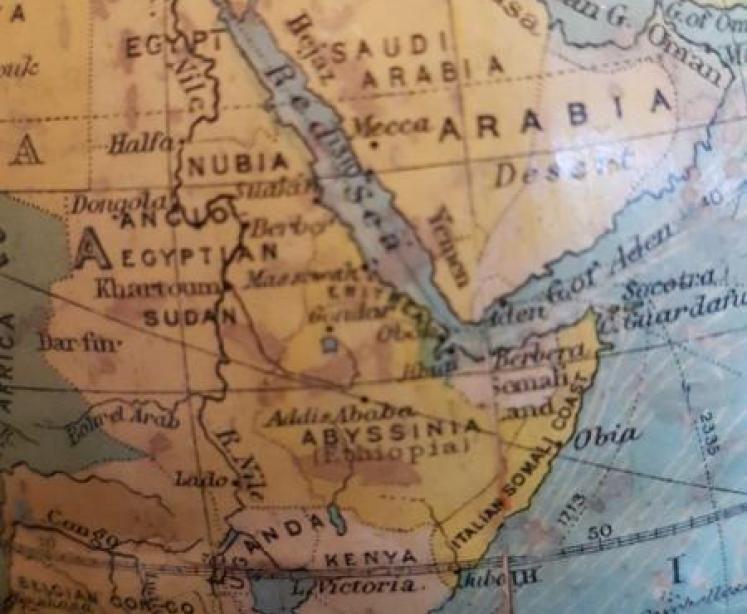 1930's Phillips paper mache 6" Globe - Image 3