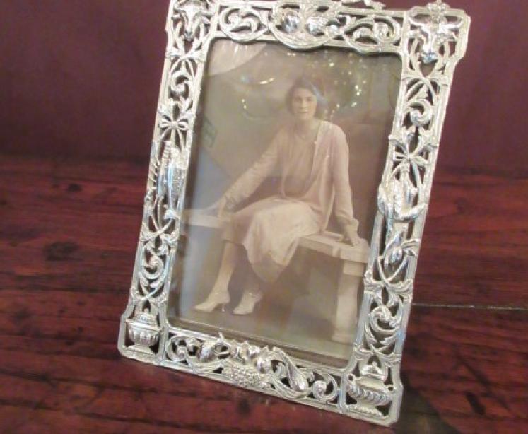 Superb 19th Century Cast Silver London Photo Frame - Image 5
