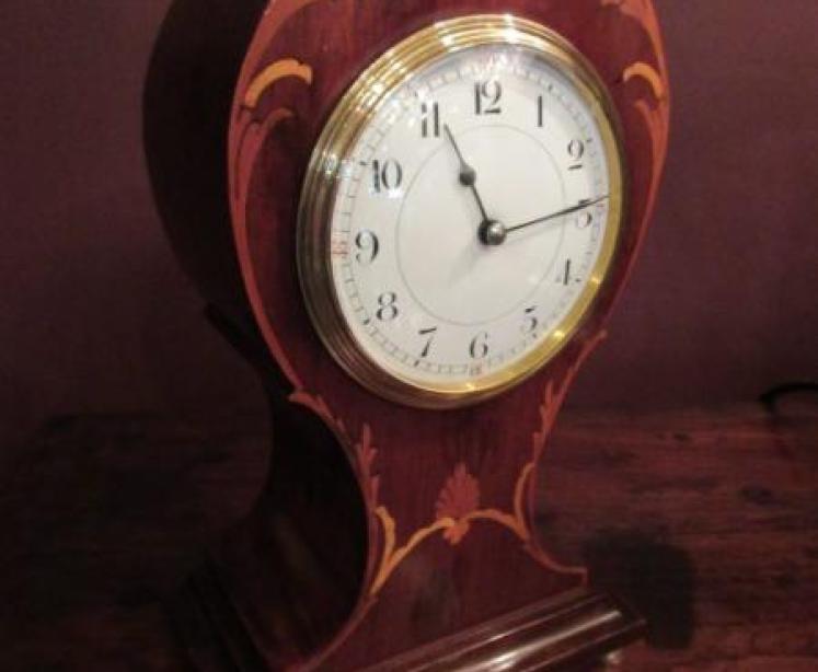 Edwardian Period Inlaid Petal Shaped Mantel Clock - Image 1