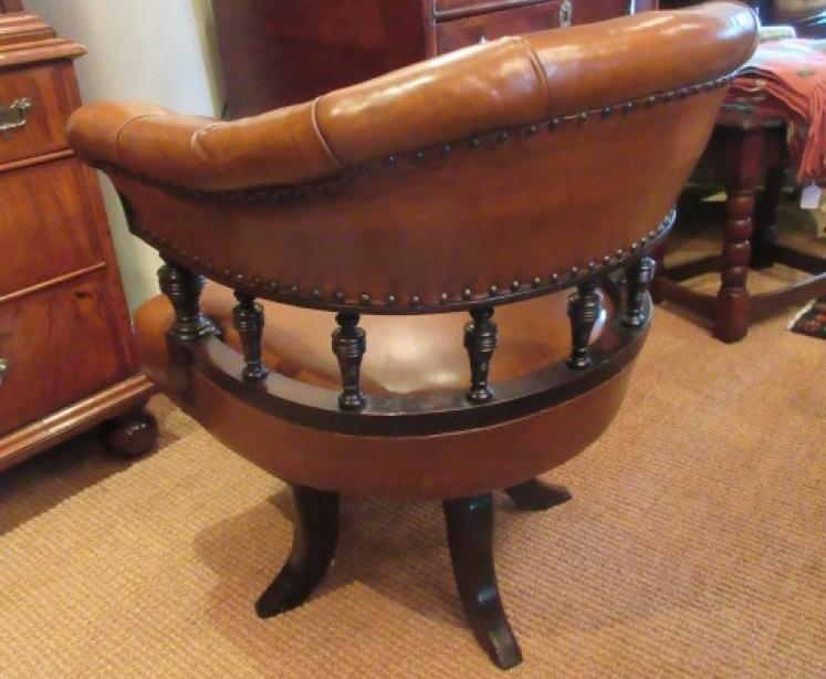 Late Victorian Leather Buttoned Captain's Armchair - Image 5