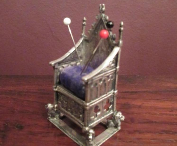 Edwardian Antique Silver 'Throne' Novelty Pin Cushion - Image 2