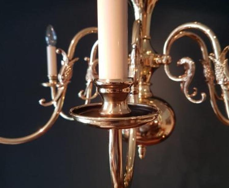Edwardian Polished Brass Six Arm Chandelier - Image 4