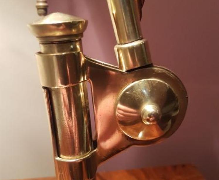 Superior Quality Edwardian Brass Desk Lamp - Image 3