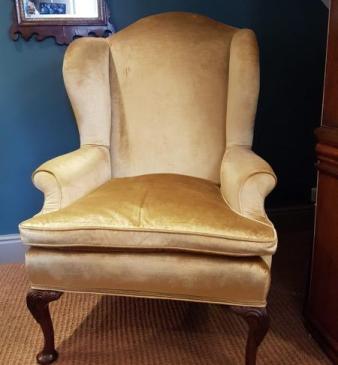 Fine Victorian Walnut Cabriole Leg Wing Back Arm Chair