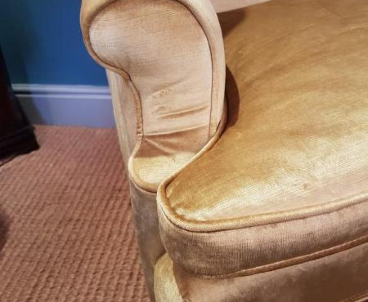 Fine Victorian Walnut Cabriole Leg Wing Back Arm Chair - Image 5