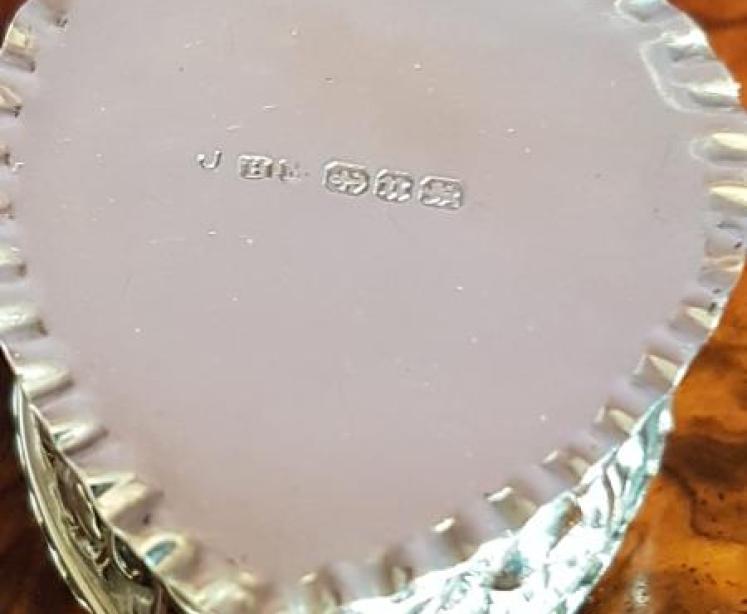 Victorian Silver Heart Shaped Pill Box - Image 3