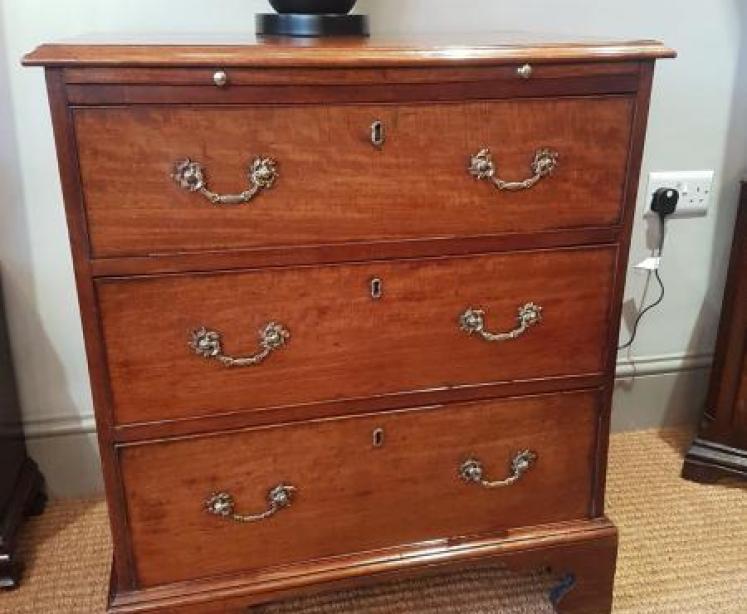 Small George III Figured Mahogany Three Drawer Chest - Image 1