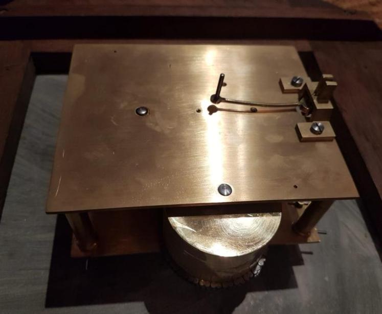 Antique Manoha Rhodes of Bradford Fusse Dial Clock - Image 3