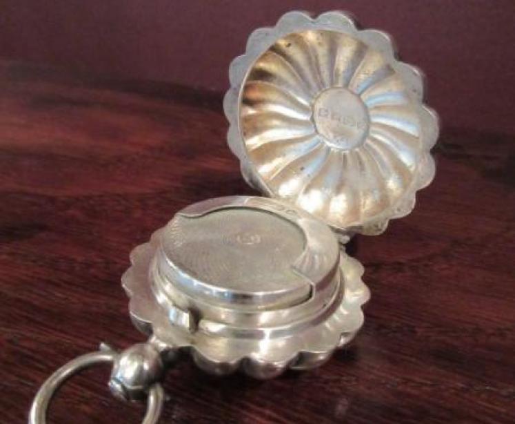 Victorian Antique Solid Silver Sovereign Case - Image 2