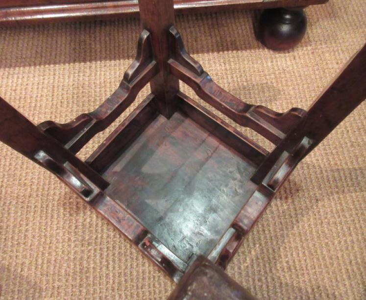 Pair of 19th Century Oriental Lamp Tables - Image 4