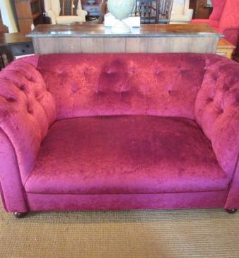 Very Comfortable Victorian Upholstered Chesterfield Settee
