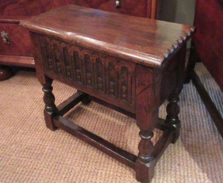 Georgian Style Antique Oak Box/Stool - Image 1