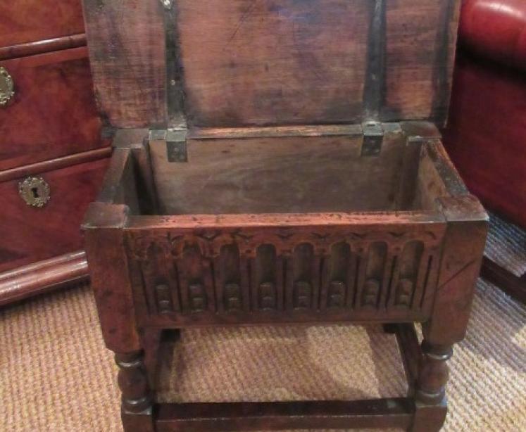 Georgian Style Antique Oak Box/Stool - Image 5