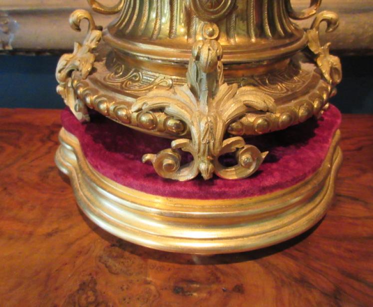 Fine Antique Ormolu Cased French Bell Striking Mantel Clock - Image 3