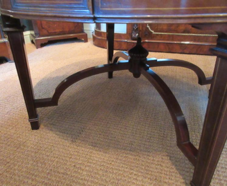Fine Edwardian Period Figured 'Sunburst Top' Coffee Table - Image 3