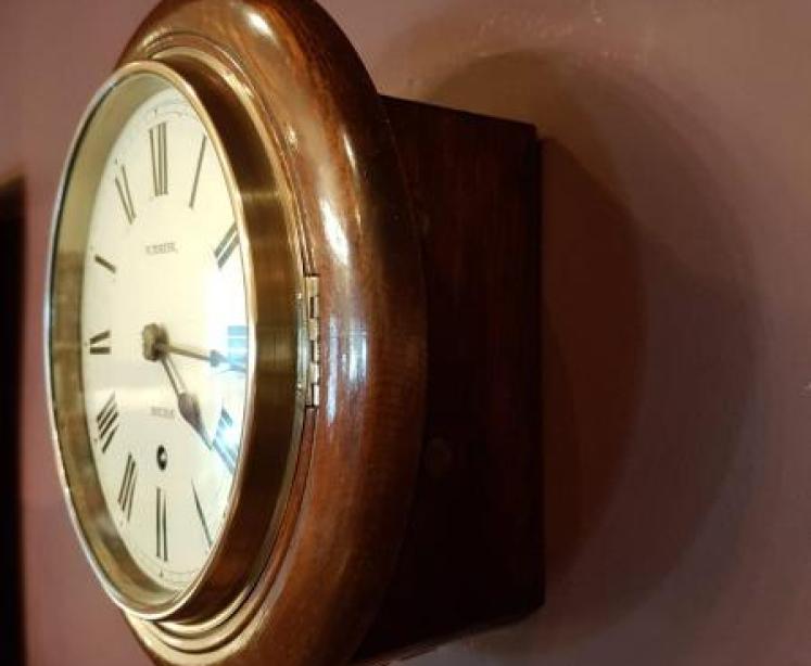 Antique Edwardian Period 8" Oak Cased Dial Clock - Image 4