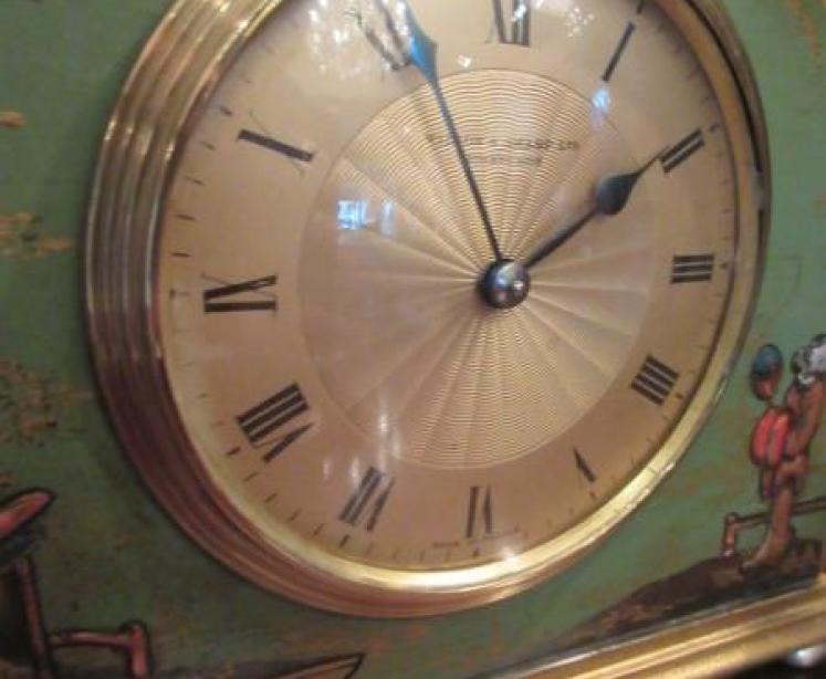 Edwardian Light Green Lacquered Chinioserie Mantel Clock - Image 2