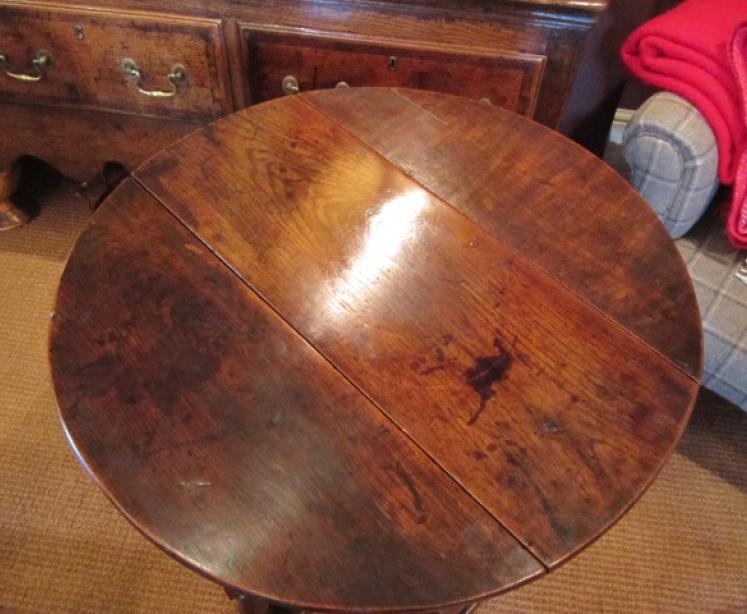 Period Early Georgian Oak Gateleg Table - Image 4