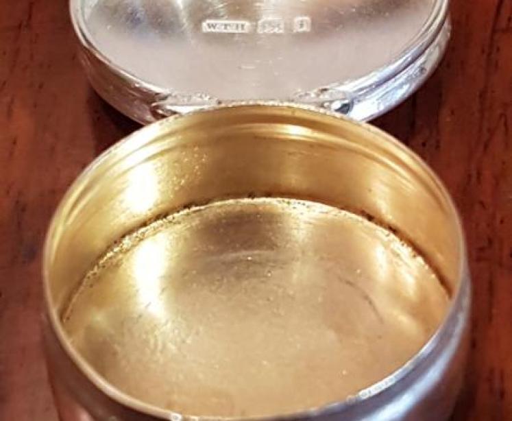 George V Period Purple Enamel Top Silver Pill Box - Image 3