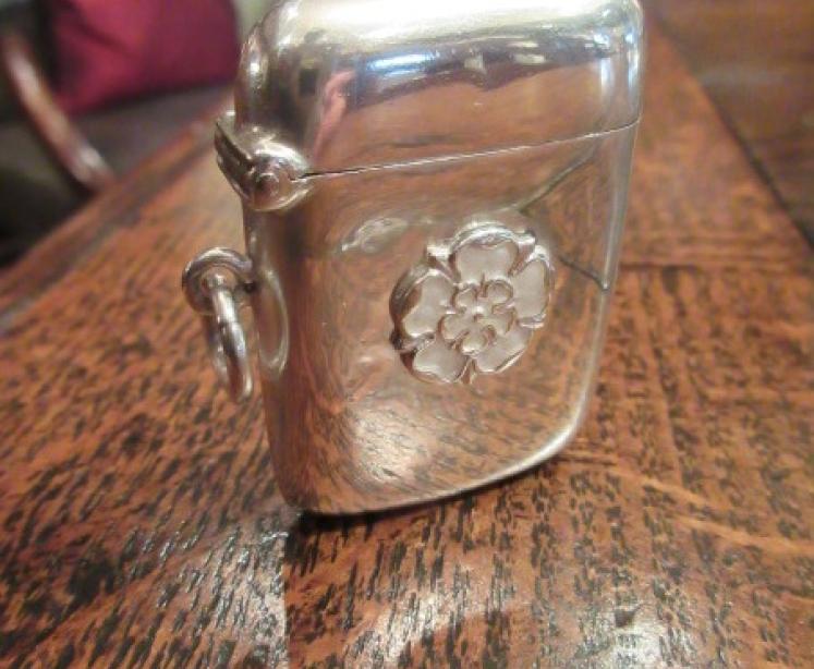 Edwardian Silver Yorkshire White Rose Vesta Case - Image 1