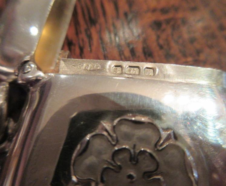 Edwardian Silver Yorkshire White Rose Vesta Case - Image 4