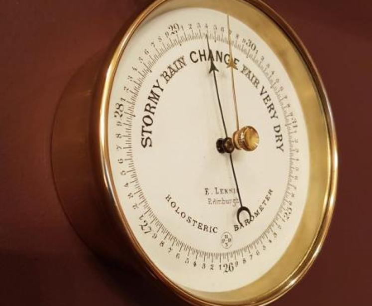 Late Victorian Brass Cased Lennie of Edinburgh Marine Barometer - Image 5