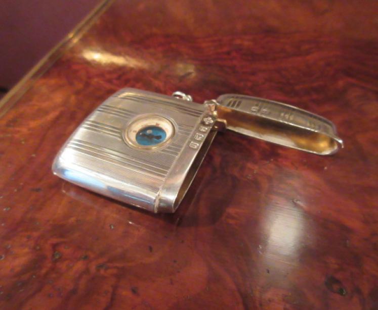 George V Period Antique Silver Vesta with Compass - Image 4