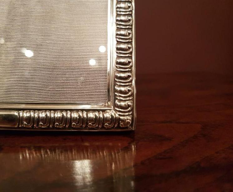 Victorian Silver Photo Frame by Mappin and Webb - Image 5