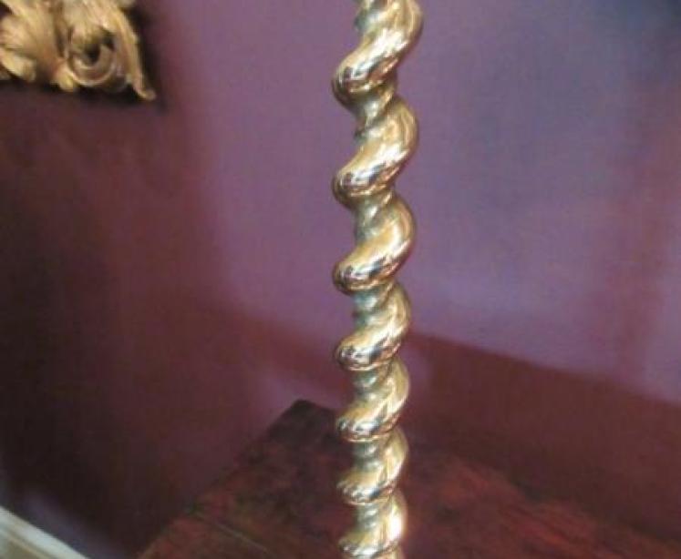 Tall Pair of Antique Cast Brass Twisted Candlesticks - Image 4
