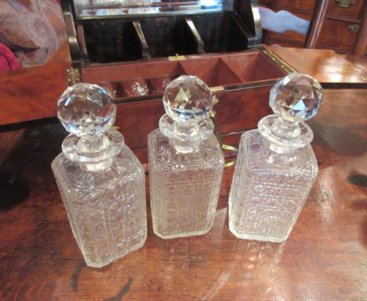 Superb Antique Burr Walnut 'After Dinner' Tantalus' - Image 3