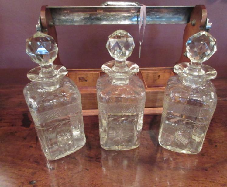 Antique Sheraton Inlaid Three Bottle Tantalus - Image 4