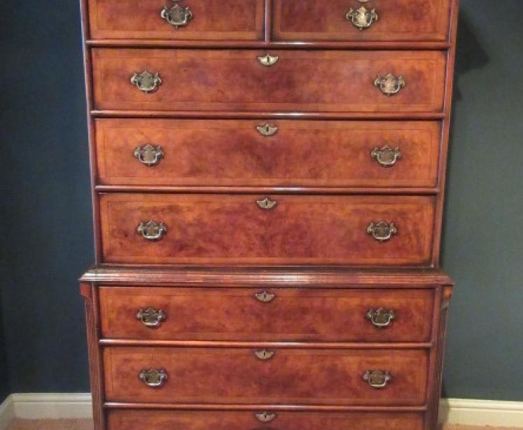 Superb Antique Burr Walnut Sunburst Chest on Chest - Image 1