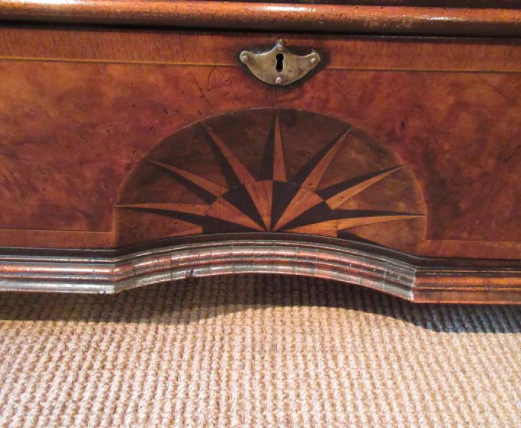 Superb Antique Burr Walnut Sunburst Chest on Chest - Image 4
