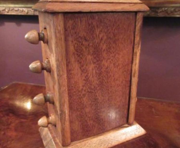  Antique Polished Oak Perpetual Desk Calendar - Image 4