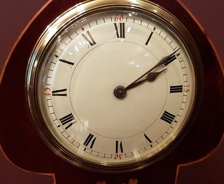 Elegant Art Nouveau Period Inlaid Mantel Clock - Image 2