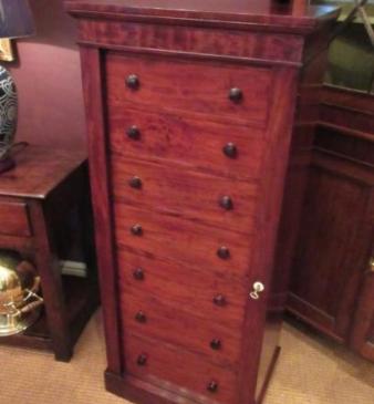 Fine Early Victorian Figured Mahogany Wellington Chest