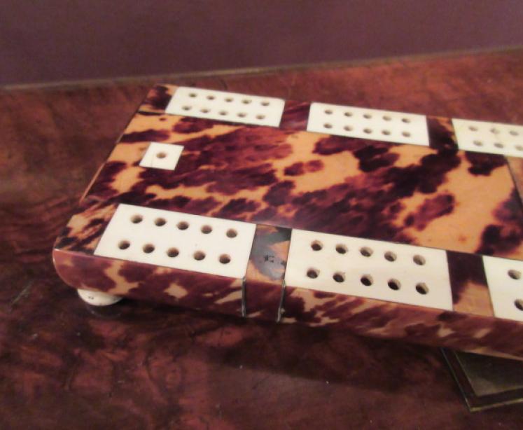 Mid Victorian Tortoiseshell & Bone Inlaid Cribbage Board - Image 5
